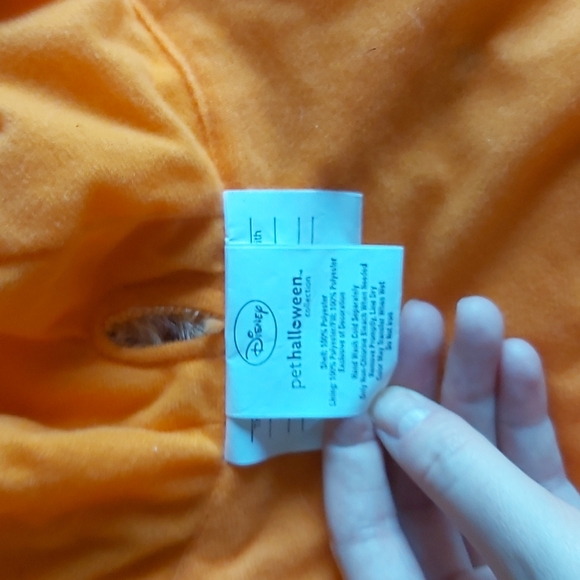 NEW!! Disney Tigger costume - Picture 5 of 7